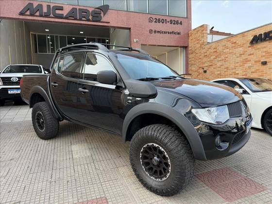 MITSUBISHI L200 TRITON 3.5 HPE 4X4 CD V6 24V FLEX 4P AUTOMÁTICO
